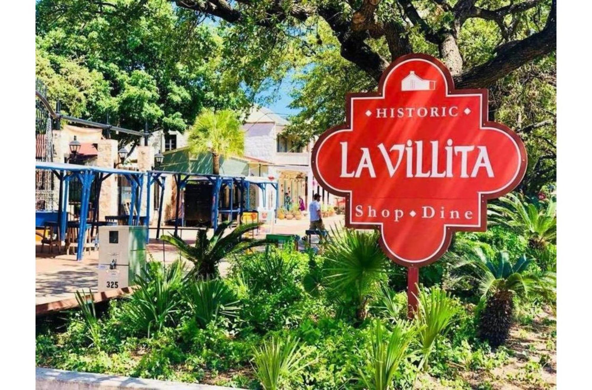Spacious Homey 4br3ba Wamenities Near Downtown * San Antonio